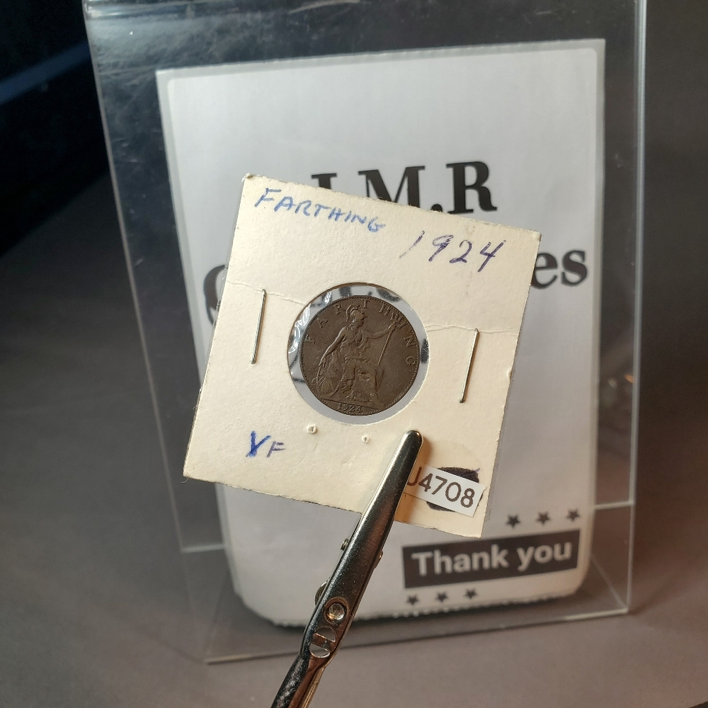 Dark brown 1924 Great Britain Farthing KM# 825